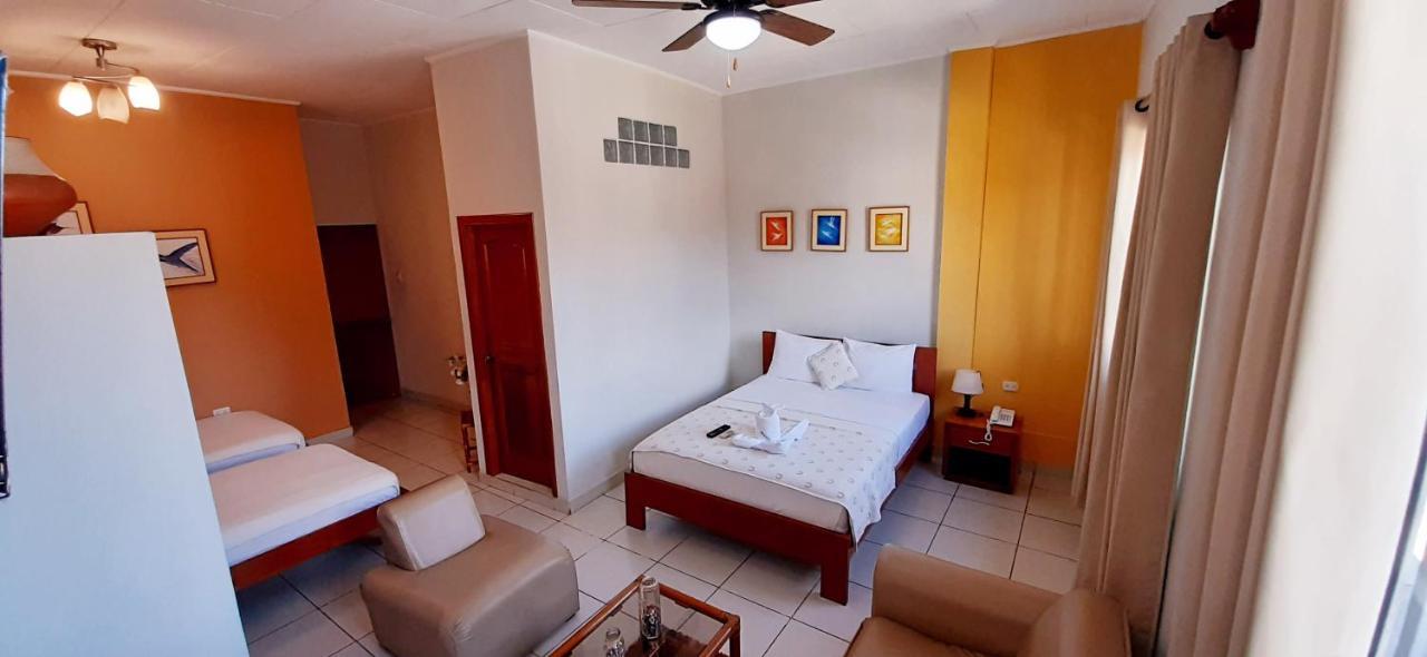 Hostal Huayruro Iquitos Extérieur photo