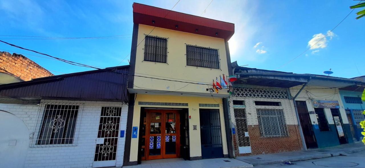 Hostal Huayruro Iquitos Extérieur photo