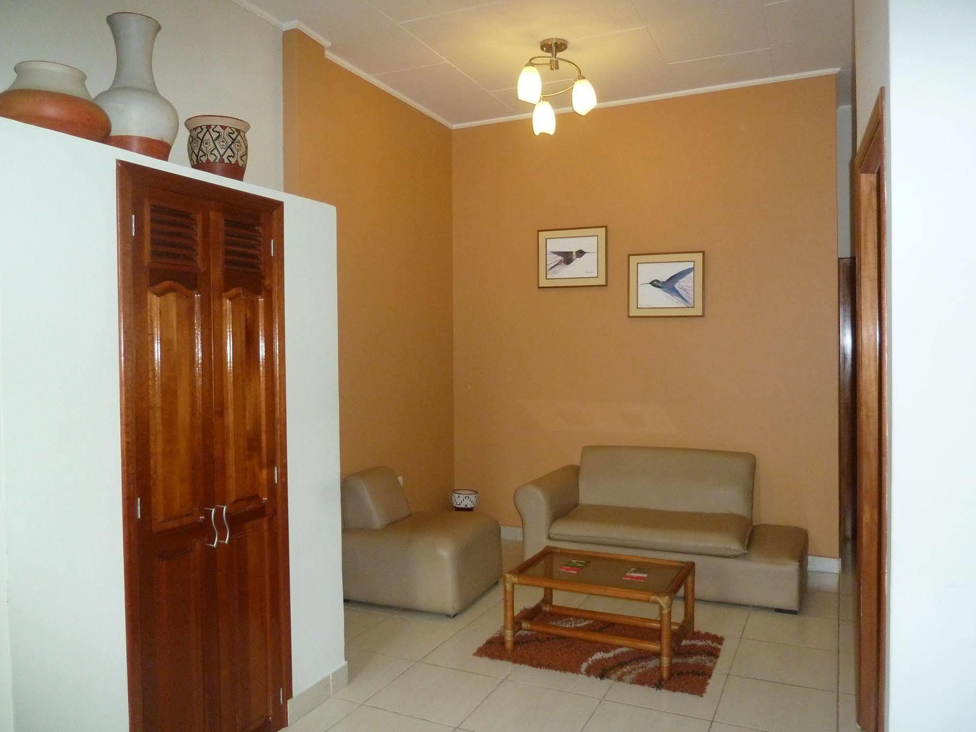 Hostal Huayruro Iquitos Extérieur photo