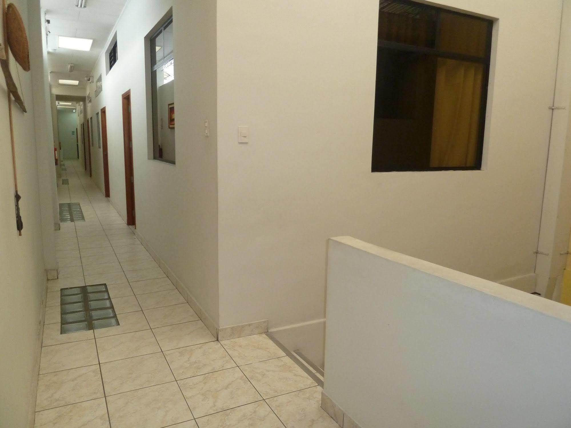 Hostal Huayruro Iquitos Extérieur photo